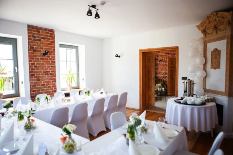 Wyjątkowa Sala na Komunie w Folwarku Matecznik